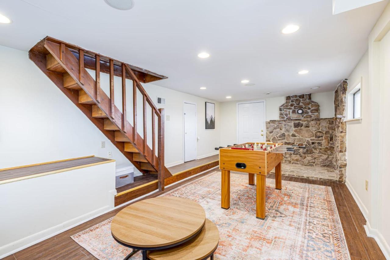 Amazing Views, Hot Tub, Fire Pit, Deck & Fireplace Inwood Екстериор снимка