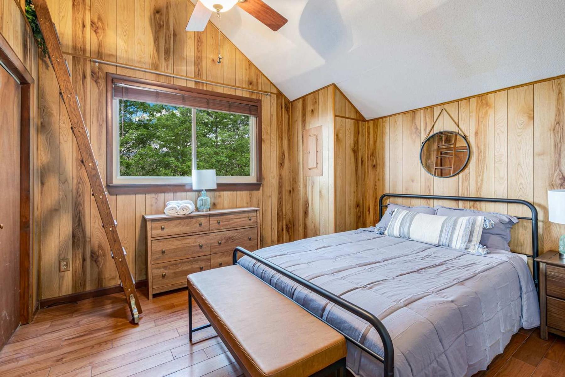 Amazing Views, Hot Tub, Fire Pit, Deck & Fireplace Inwood Екстериор снимка