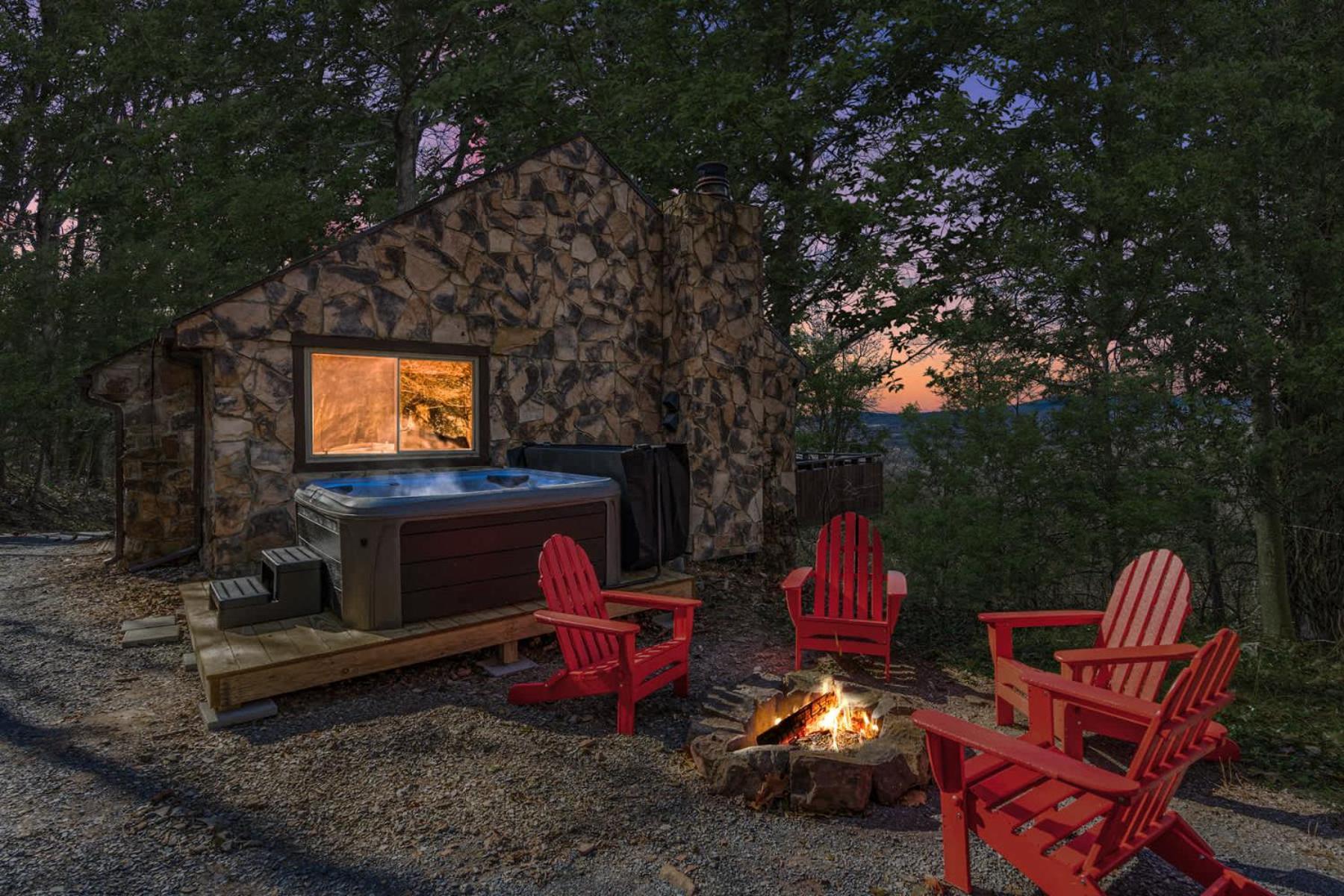 Amazing Views, Hot Tub, Fire Pit, Deck & Fireplace Inwood Екстериор снимка
